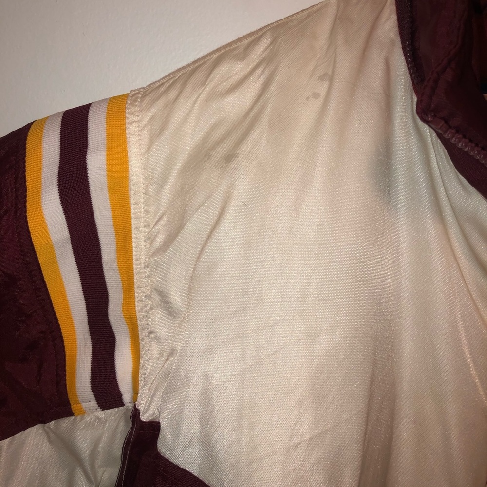 Minnesota Gophers big winter jacket by Pro Player - Picture 5 of 8